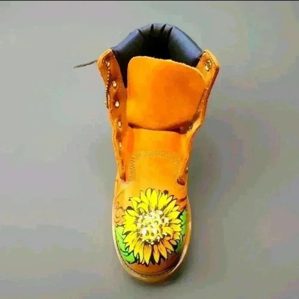 623hc. Custom Hand Painted Sunflower Timberland Premium Waterproof Boots Wheat - Picture 4 of 12